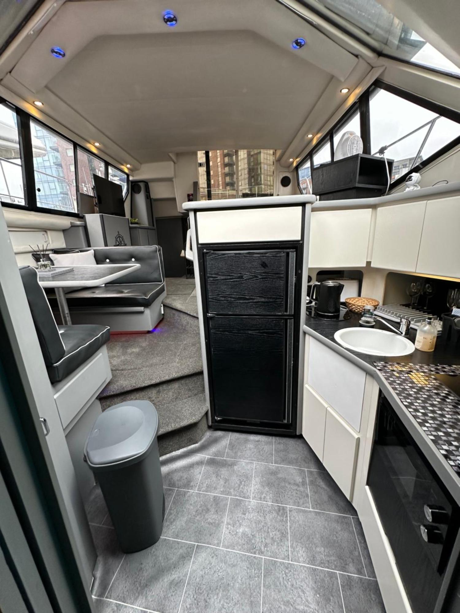 Yacht "X" - 44 Foot Modern Yacht On 5 Star Ocean Village Marina - Minutes Away From City Centre And Cruise Terminals, Free Parking ,Spa Package Available! Southampton Esterno foto